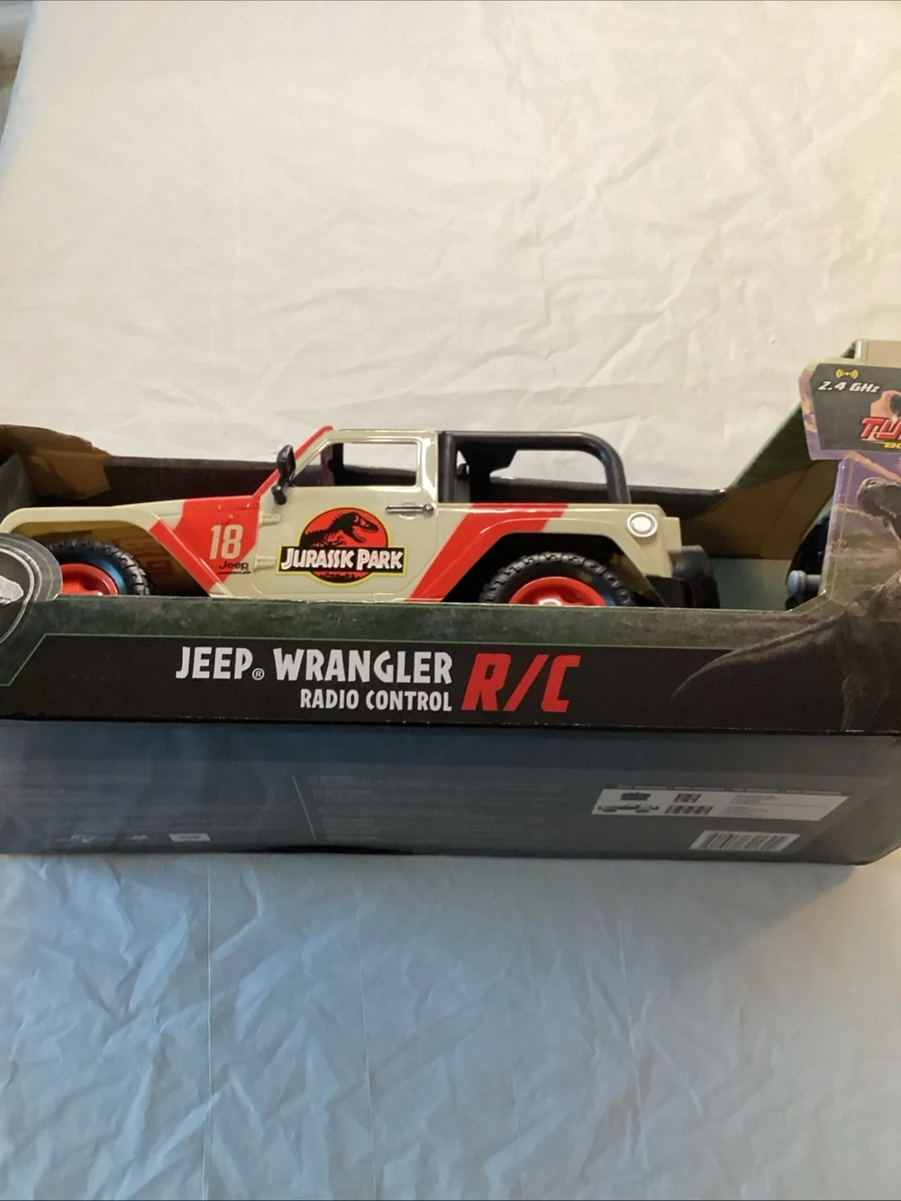 Jurassic Park Kids RC Jeep Wrangler - White and Red